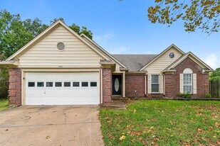 252 Sandalwood Dr in Southaven, MS - Building Photo