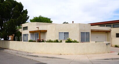 1801 Indian Plaza Dr NE in Albuquerque, NM - Building Photo - Building Photo