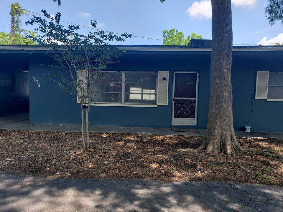 556 Clearwater Largo Rd N in Largo, FL - Building Photo