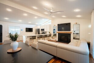 9962 Pacific Ave in Anaheim, CA - Building Photo