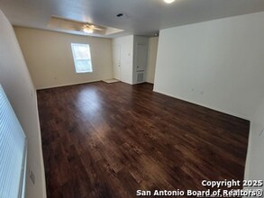 9010 Maverick Draw in San Antonio, TX - Building Photo - Building Photo