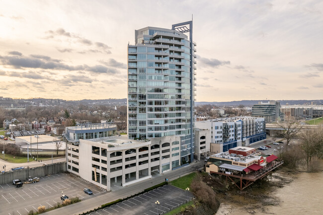 SouthShore in Newport, KY - Foto de edificio - Building Photo