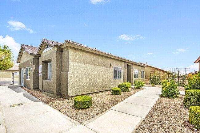 DIAMOND VISTA in Las Vegas, NV - Building Photo - Building Photo