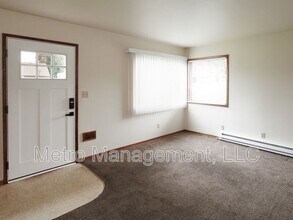8307 N Fowler Ave in Portland, OR - Building Photo - Building Photo