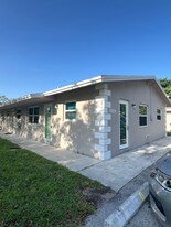 2210 SW 45th St in Fort Lauderdale, FL - Building Photo