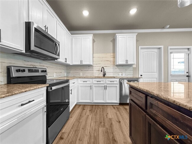 property at 1606 Black Kettle Trl