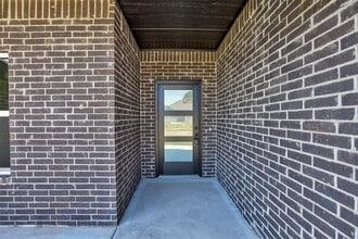 2020 W Flintlock Wy in Mustang, OK - Building Photo - Building Photo