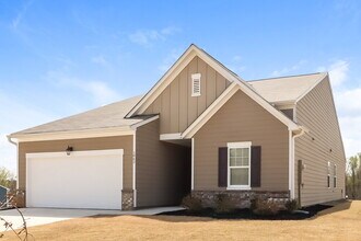 1062 Cold Water Dr in Griffin, GA - Building Photo - Building Photo