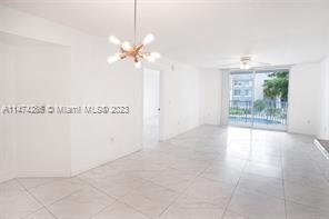 655 SW 111th Way in Pembroke Pines, FL - Building Photo - Building Photo