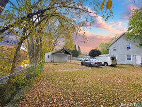 88 Taftville-Occum Rd in Norwich, CT - Building Photo - Building Photo