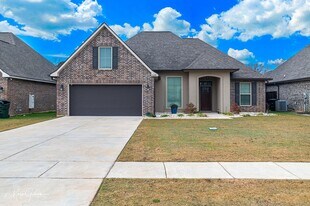 9608 Lockheed Dr in Shreveport, LA - Building Photo