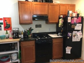 28 Fleet St, Unit 16 in Boston, MA - Building Photo - Building Photo