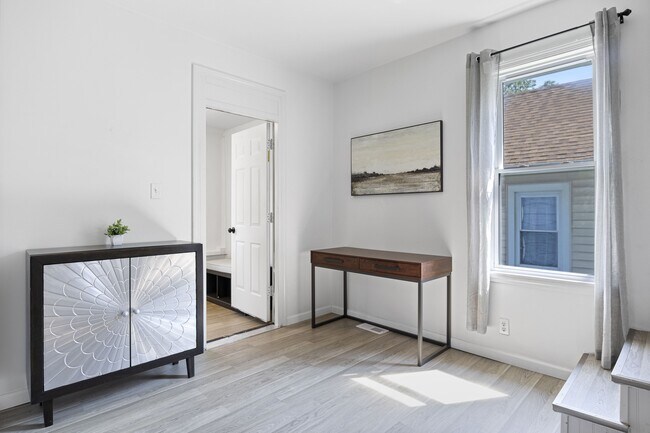 589 W Marshall St in Ferndale, MI - Building Photo - Building Photo