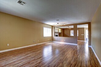 7545 Tumbling St in Las Vegas, NV - Building Photo - Building Photo