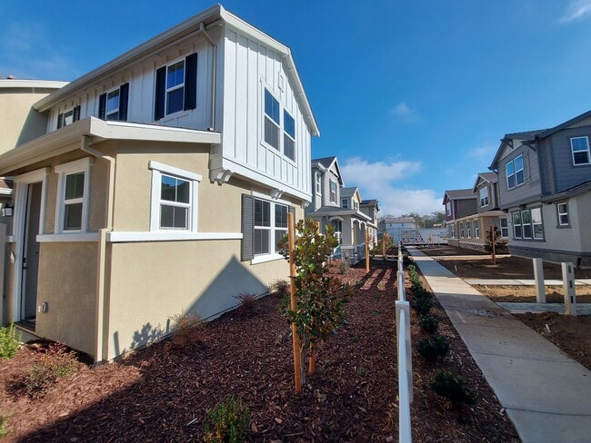 7862 Paseo de Daly in Citrus Heights, CA - Foto de edificio - Building Photo