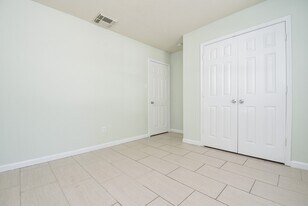 29323 Hickory Terrace Dr in Spring, TX - Building Photo