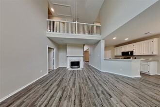 2727 Lakecrest Way Dr in Katy, TX - Building Photo - Building Photo