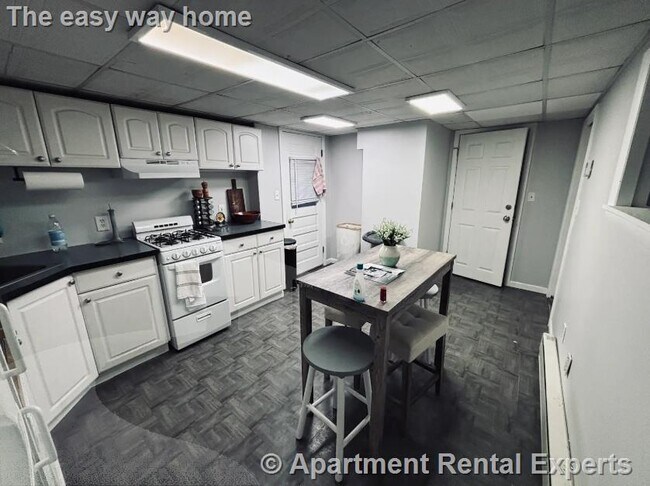 10 Wallace St in Somerville, MA - Foto de edificio - Building Photo