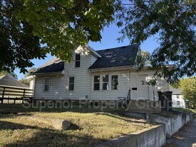 18 N Fair Oaks Ave in Madison, WI - Building Photo