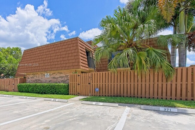property at 2585 Garden Ct