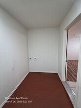 1863 17th St in Springfield, OR - Foto de edificio - Building Photo