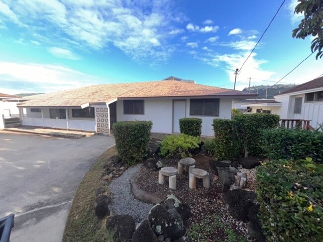1242A 9th Ave in Honolulu, HI - Building Photo - Building Photo