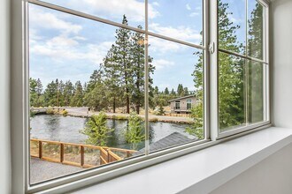 20134 Flowing Water Wy in Bend, OR - Building Photo - Building Photo