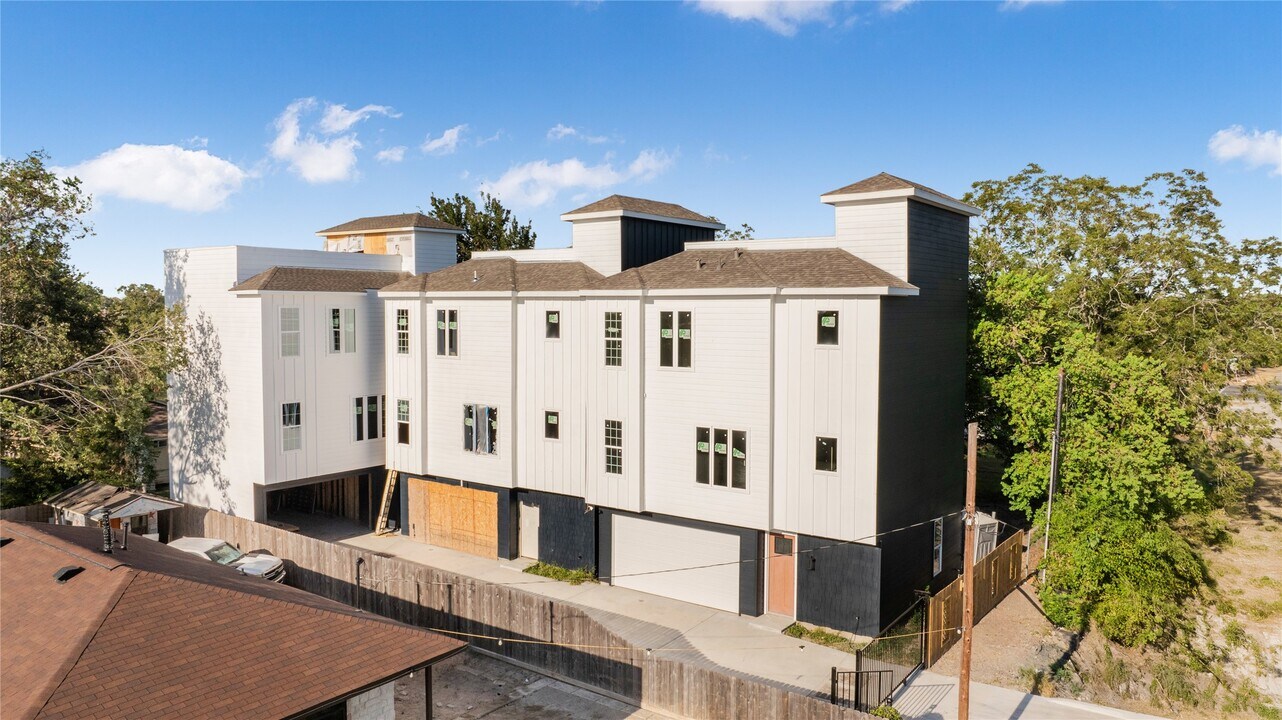 4643 Galesburg St in Houston, TX - Foto de edificio