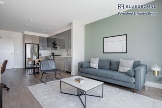 2280 W El Camino Real in Mountain View, CA - Foto de edificio - Building Photo