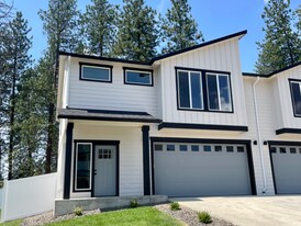12824 N Jaydee Ln in Spokane, WA - Building Photo