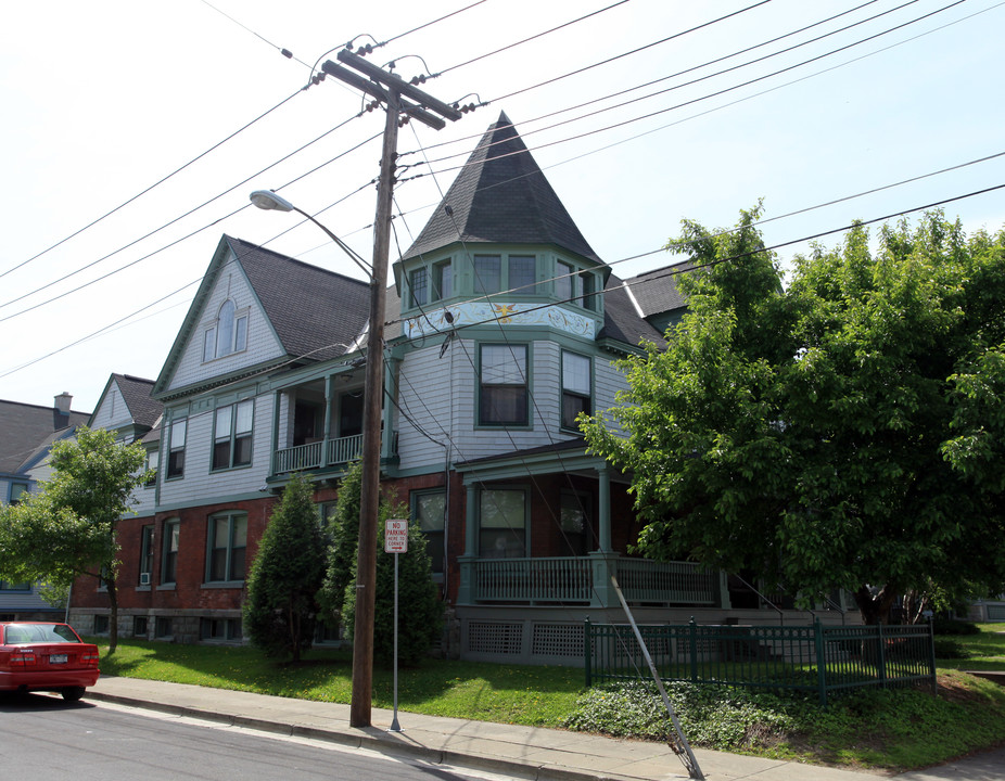 222 Front St in Binghamton, NY - Building Photo