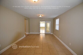 8008 Pine Hill Dr in Tampa, FL - Building Photo - Building Photo
