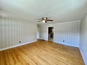 531 E Donaldson Ave in Raeford, NC - Foto de edificio - Building Photo