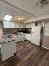 5300 Croton St in Zephyrhills, FL - Building Photo - Building Photo