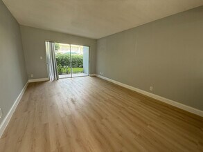 Brandon Palm Springs Apartment Homes in Palm Springs, FL - Foto de edificio - Building Photo