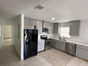 1053 Scott St in Clermont, FL - Building Photo - Building Photo