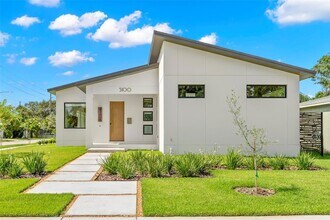 150 51st St N in St. Petersburg, FL - Foto de edificio - Building Photo