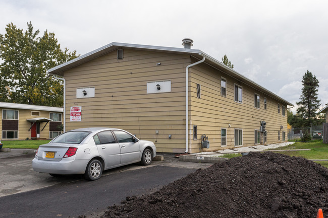 4118 San Roberto Ave in Anchorage, AK - Building Photo - Building Photo