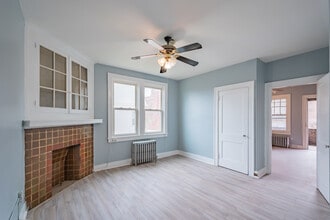 2114 Bedford Ave, Unit 2 in Pittsburgh, PA - Foto de edificio - Building Photo