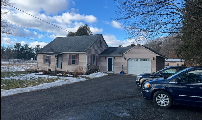 property at 975 Saratoga Rd