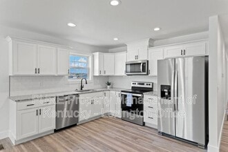 332 Winding Branch Dr in Berea, KY - Building Photo - Building Photo