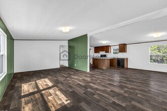 207 Hopi Trl in Bandera, TX - Foto de edificio - Building Photo