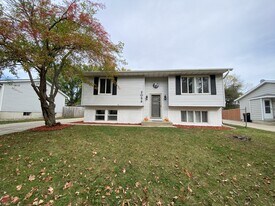 2059 44th St NW in Rochester, MN - Building Photo