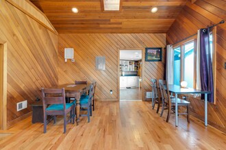 51 Laurel Ave in Neptune City, NJ - Foto de edificio - Building Photo