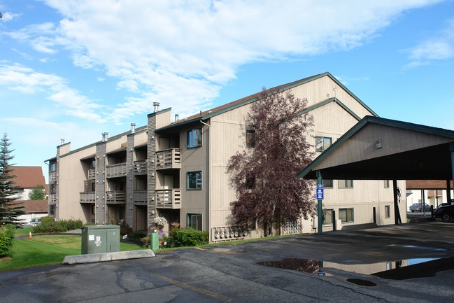 Kinnear Park Apartments in Anchorage, AK - Building Photo - Building Photo