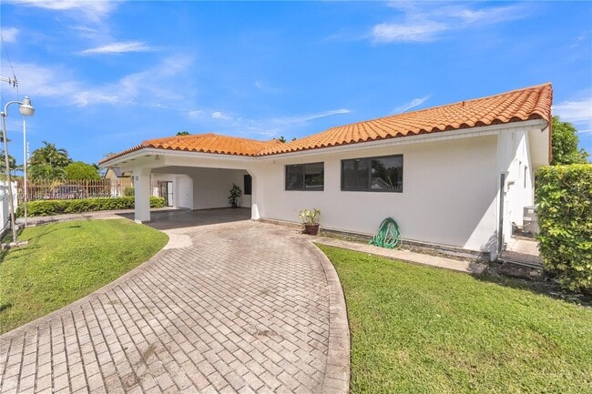 631 SW 102nd Ave in Miami, FL - Building Photo - Building Photo