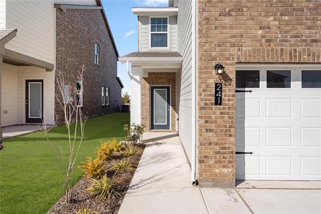 241 BERTH Ct in Cedar Hill, TX - Building Photo - Building Photo