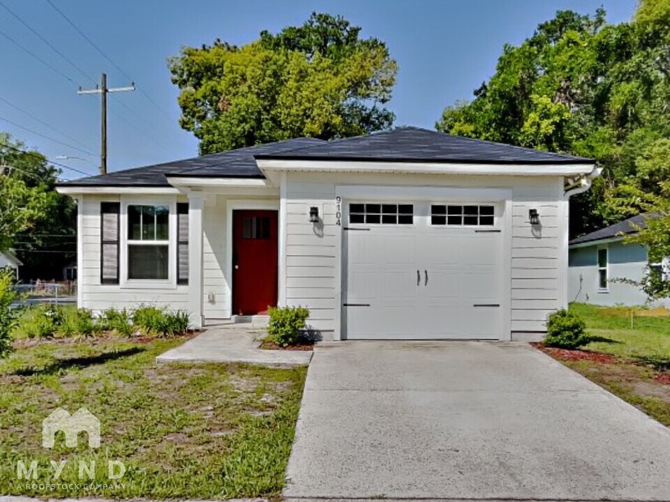 9104 Monroe Ave in Jacksonville, FL - Building Photo