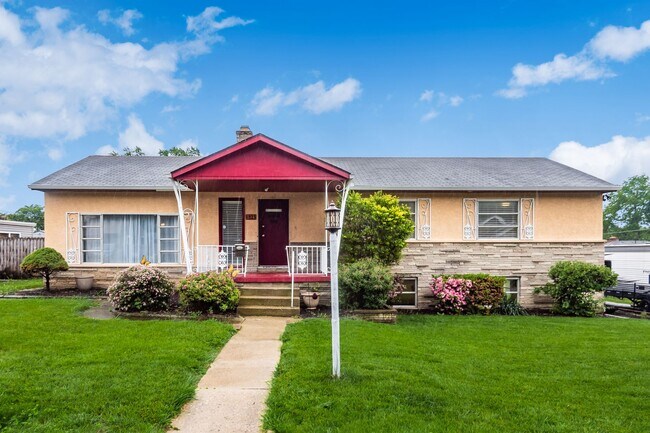 123 E Alcott Rd in Columbus, OH - Building Photo - Building Photo