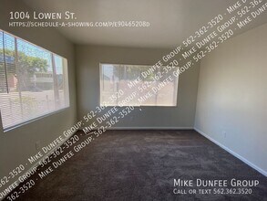 1004 W Lowen St in Los Angeles, CA - Building Photo - Building Photo
